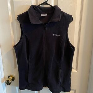Women’s large Columbia vest